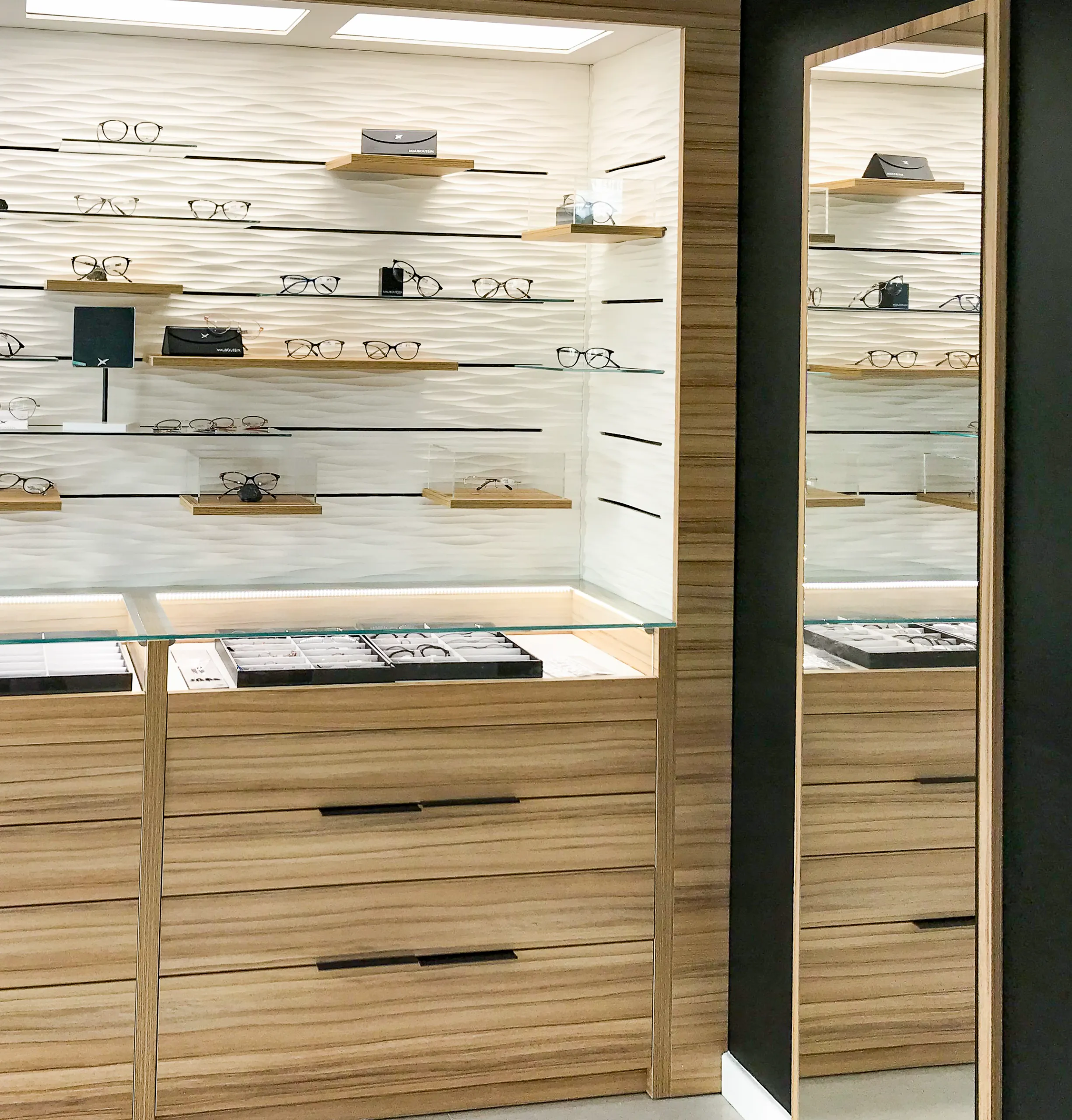 magasin optique meuble tiroir lunettes2